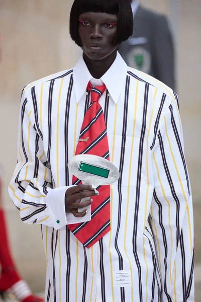 Look 70